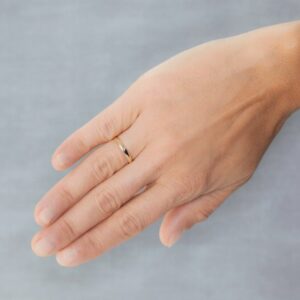 Alianza de boda oro y diamante clásica 2,5 mm (50253D)