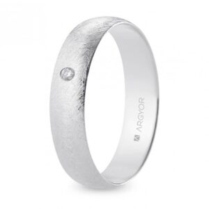 Alianza de boda oro blanco y diamante media caña 5 mm confort acabado hielo (B50CH1D)
