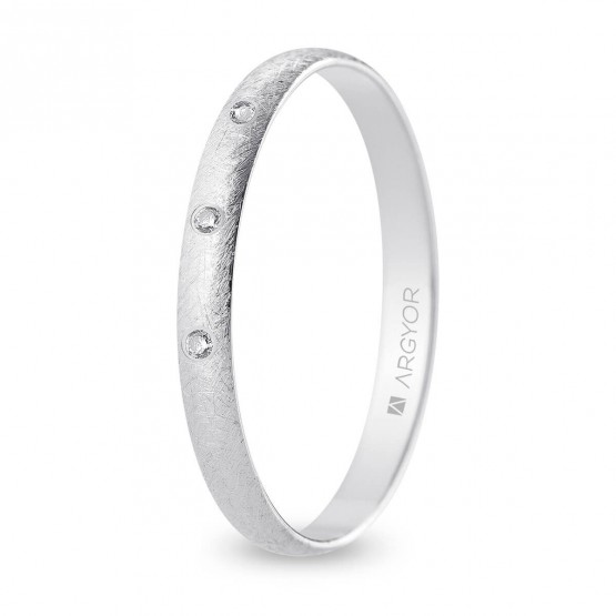 Alianza de boda oro blanco y diamantes media caña 2,5 mm acabado hielo (B25RH3D)
